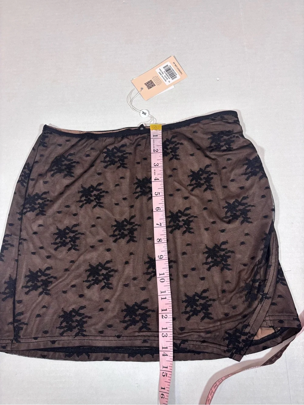 Tiger Mist Natalya Skirt NWT Size XS Black Lace Side Slit Mini